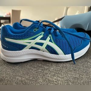 BNWT ASICS runners